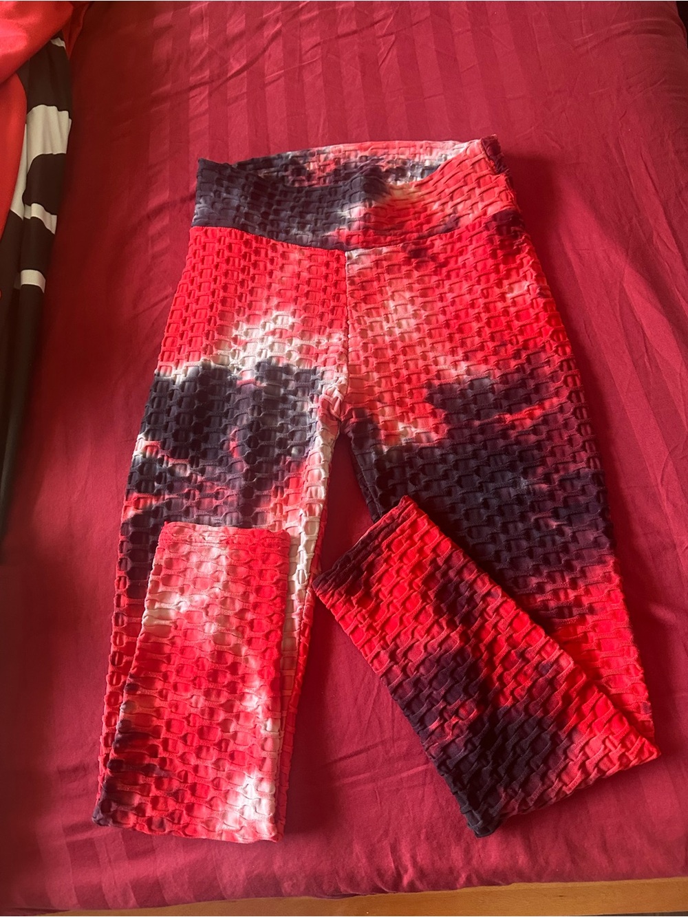Red Tie-Dye Textured Leggings